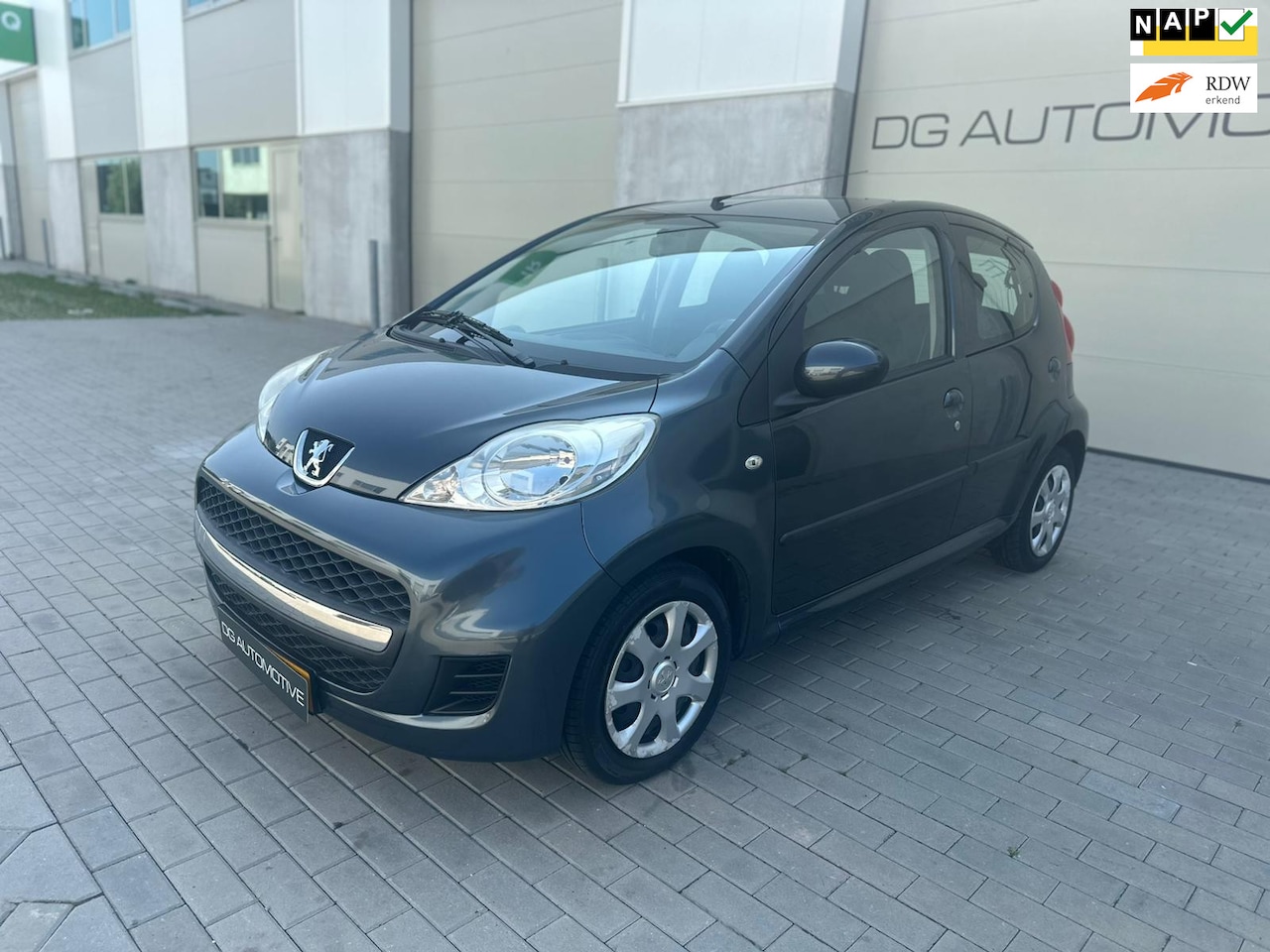 Peugeot 107 - 1.0-12V XS. AIRCO ELEKTRISCHE RAMEN - AutoWereld.nl