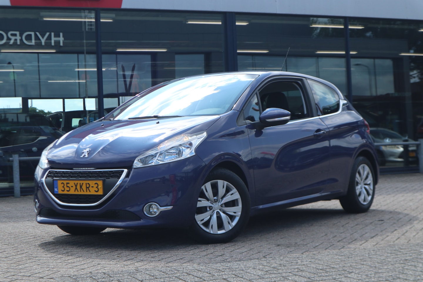 Peugeot 208 - 1.6 e-HDi Active | Airco | Cruise | Sensoren - AutoWereld.nl