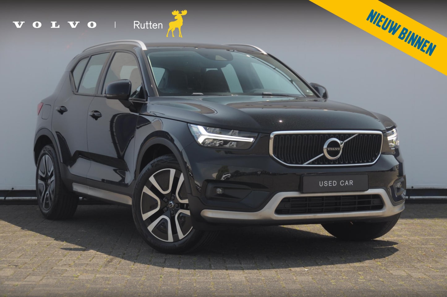 Volvo XC40 - T3 163PK Automaat Momentum Pro / Parkeersensoren met camera / Trekhaak / Elektrische achte - AutoWereld.nl