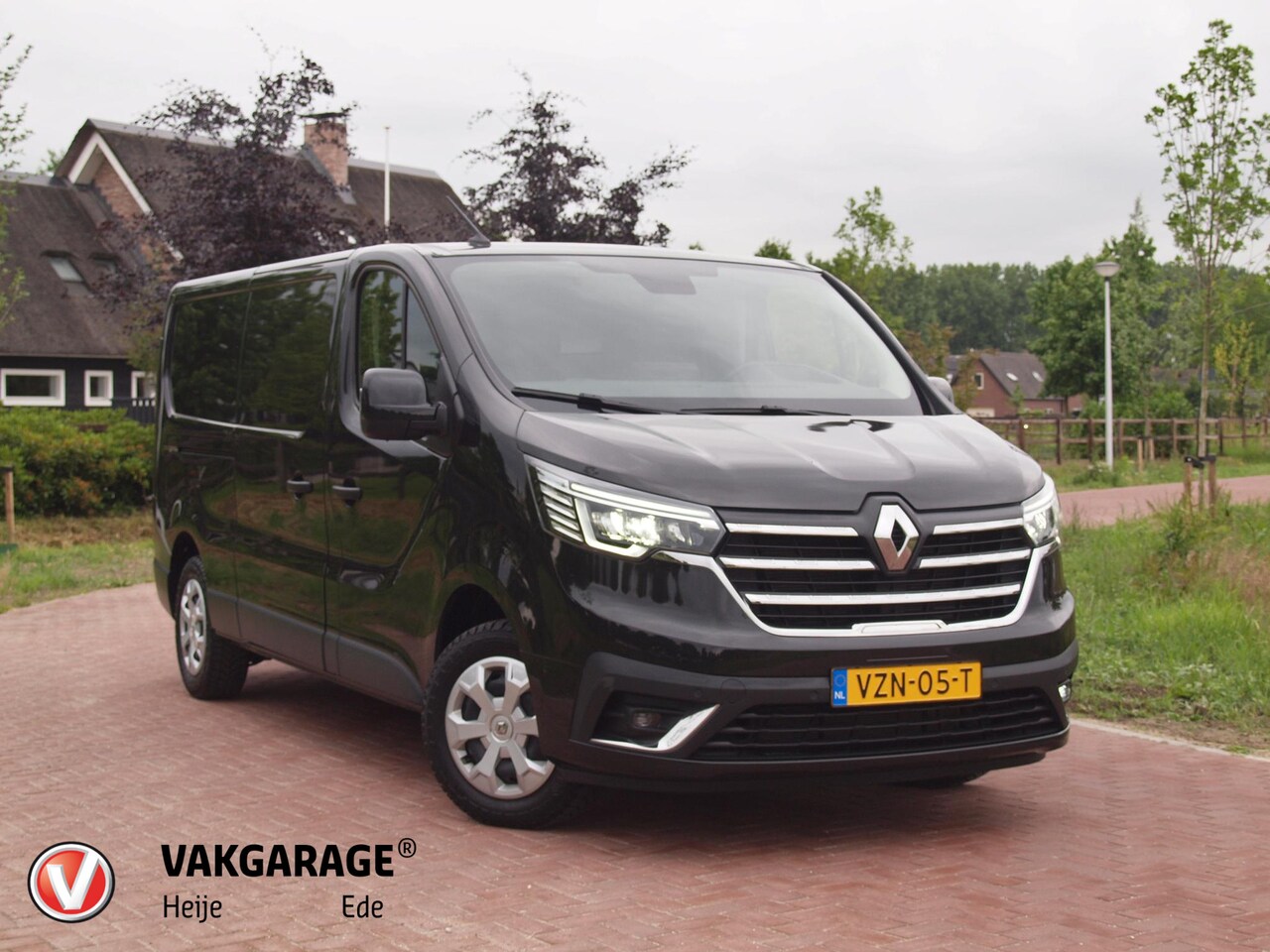 Renault Trafic - 2.0 dCi 130 T30 L2H1 Work Edition | 15.000KM | Camera | Trekhaak | Cruise Control | LED | - AutoWereld.nl