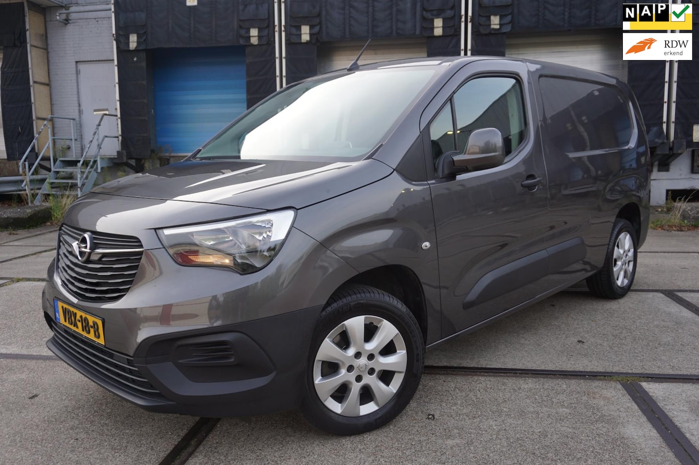 Opel Combo - 1.5D L2H1 Edition * CarPlay * Airco * Navi * - AutoWereld.nl