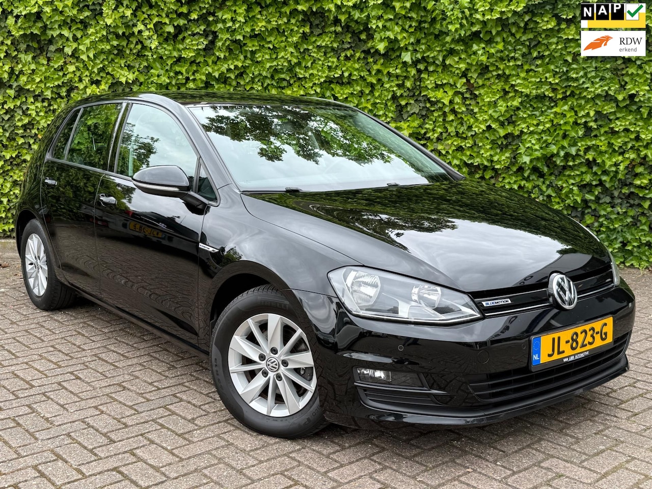 Volkswagen Golf - 1.0 TSI Trendline 1.0 TSI Trendline - AutoWereld.nl