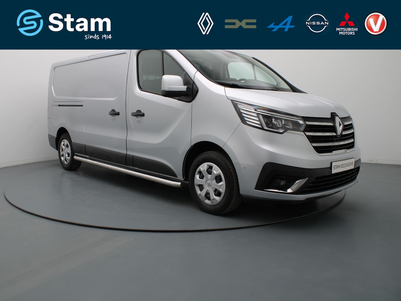 Renault Trafic - 2.0 dCi 110 T30 L2H1 Work Edition Airco | Cruise | Carplay | Parkeersens. v+a | Trekhaak - AutoWereld.nl