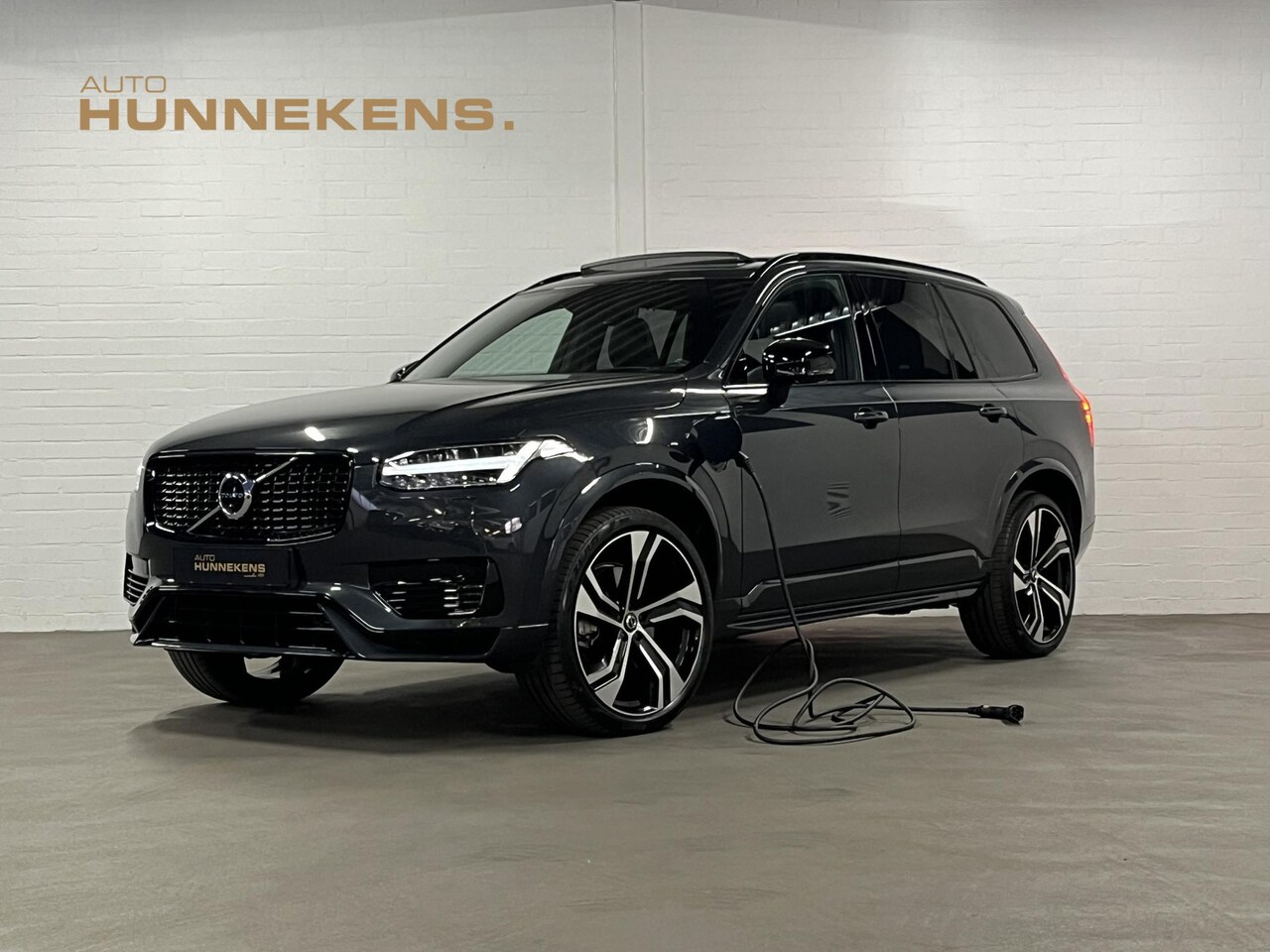 Volvo XC90 - 2.0 T8 Recharge AWD R-Design Open dak | Adapt. Cruise c. | Luchtvering | Harman/Kardon | T - AutoWereld.nl