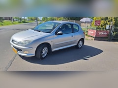 Peugeot 206 - 1.4 Forever