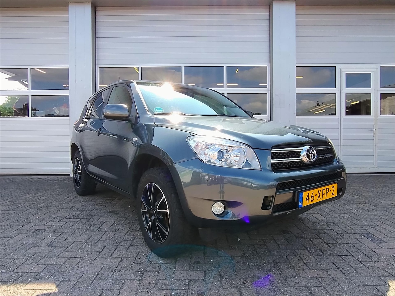 Toyota RAV4 - 2.0 VVTi TREKHAAK AIRCO 4x4 - AutoWereld.nl