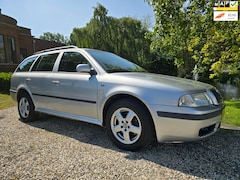 Skoda Octavia Combi - 2.0 Elegance AIRCO *apk:01-2026