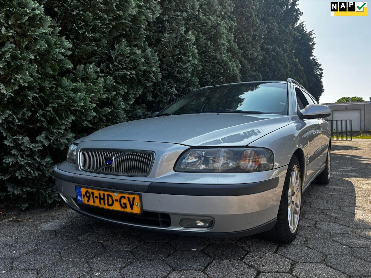 Volvo V70 - 2.4 Comfort Line 2.4 Comfort Line - AutoWereld.nl