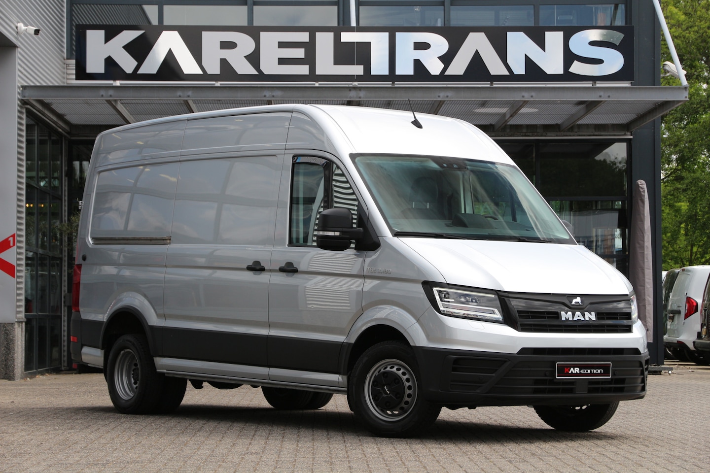 Volkswagen Crafter - 50 2.0 TDI 177 | Aut. | 2x Schuifdeur | Standkachel | Massage | Airco.. - AutoWereld.nl