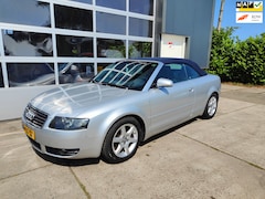 Audi A4 Cabriolet - 2.4 V6 Exclusive