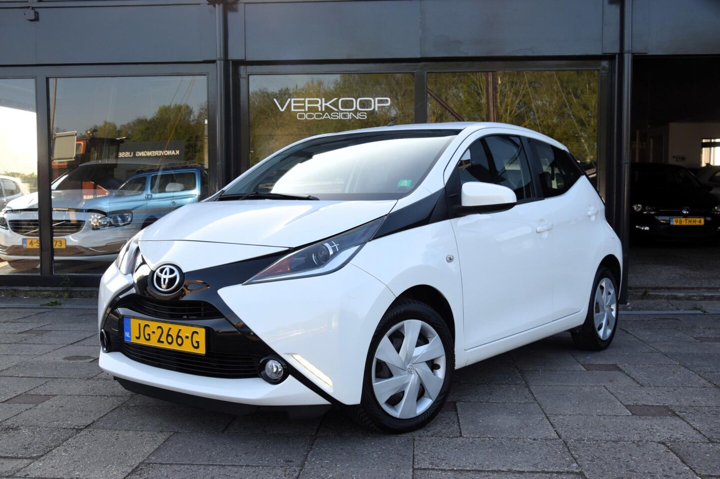 Toyota Aygo - 1.0 VVT-i x-play 1.0 VVT-i x-play - AutoWereld.nl