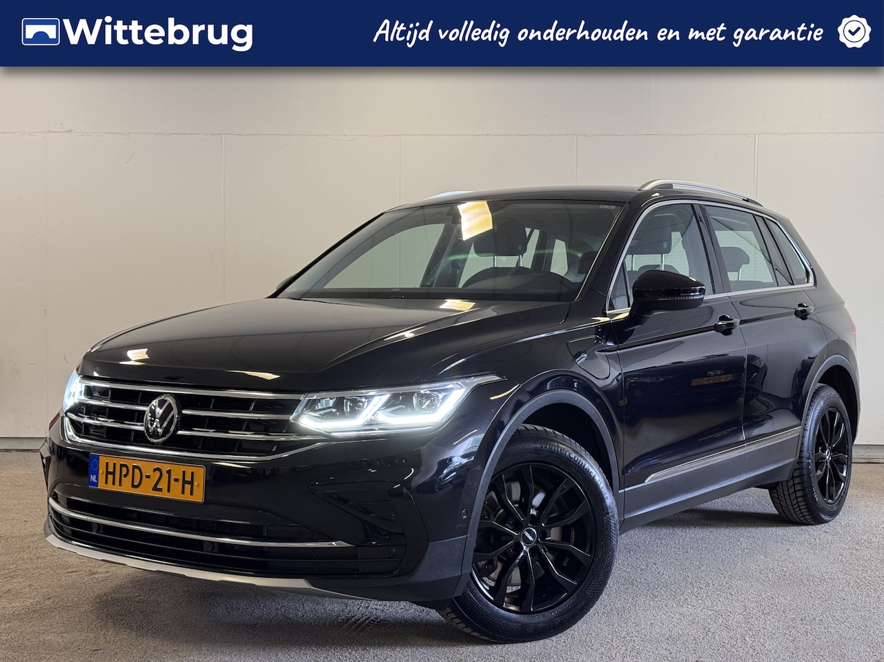 Volkswagen Tiguan - eHybrid Elegance | Navigatie | Camera | Stoel en Stuur verwarming | - AutoWereld.nl