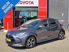 Toyota Yaris - 1.5 HYBRID 115 FIRST EDITION NAVIGATIE PARKEERCAMERA APPLE & ANDROID ADAPTIVE CRUISE CONTR