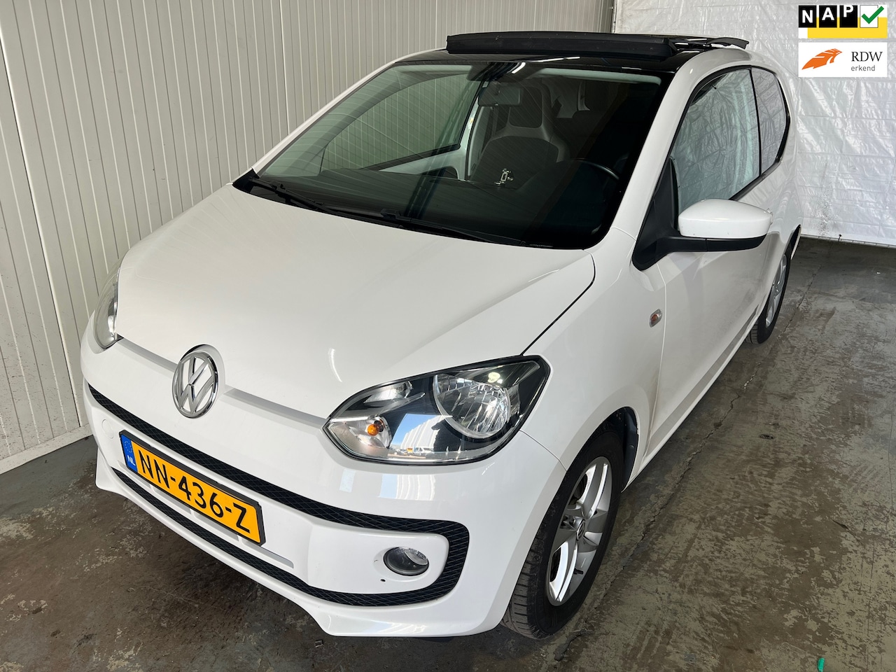 Volkswagen Up! - 1.0 high up! BlueMotion Panorama dak - AutoWereld.nl