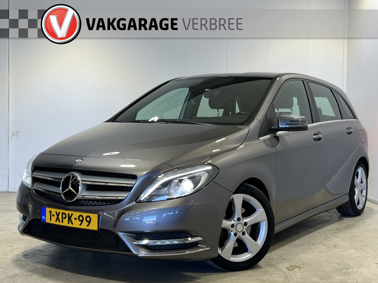 Mercedes-Benz B-klasse - 180 Prestige Comfort | Navigatie | LM Velgen 17" | Trekhaak | Cruise Control | Airco | - AutoWereld.nl