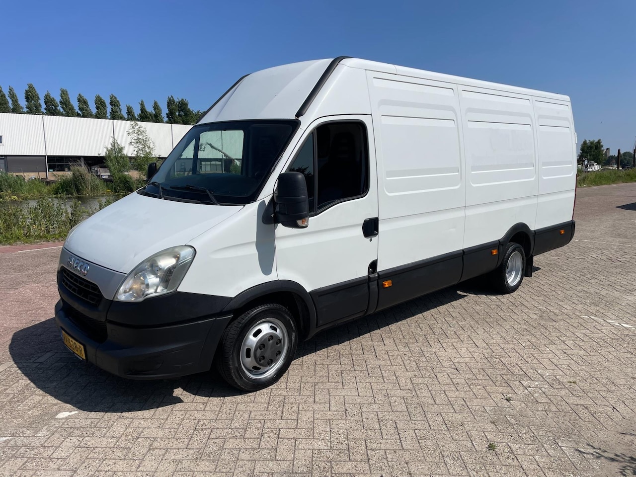 Iveco Daily - 35C13V 395H!EURO5!AIRCO!ELECKTRISH RAAM&SPIEGEL!DBL LUCHT!KM:238000KM!DISTERBUITIE VERVANG - AutoWereld.nl
