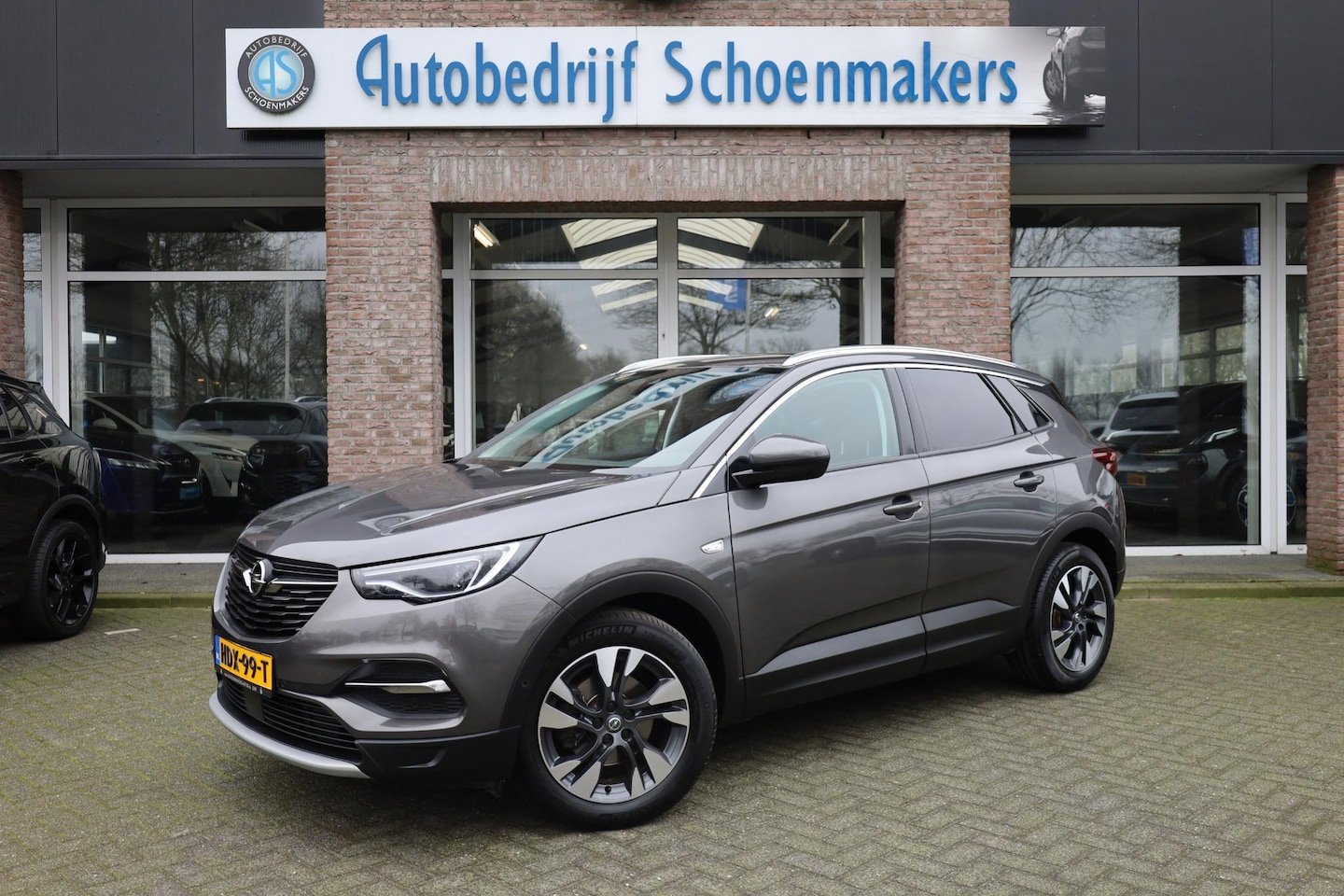 Opel Grandland X - 1.2 Turbo Innovation LEER+MEMORY CAMERA STOELVENTILATIE 4xSTOELVERW. RUIT+STUURVERW. NAVI - AutoWereld.nl