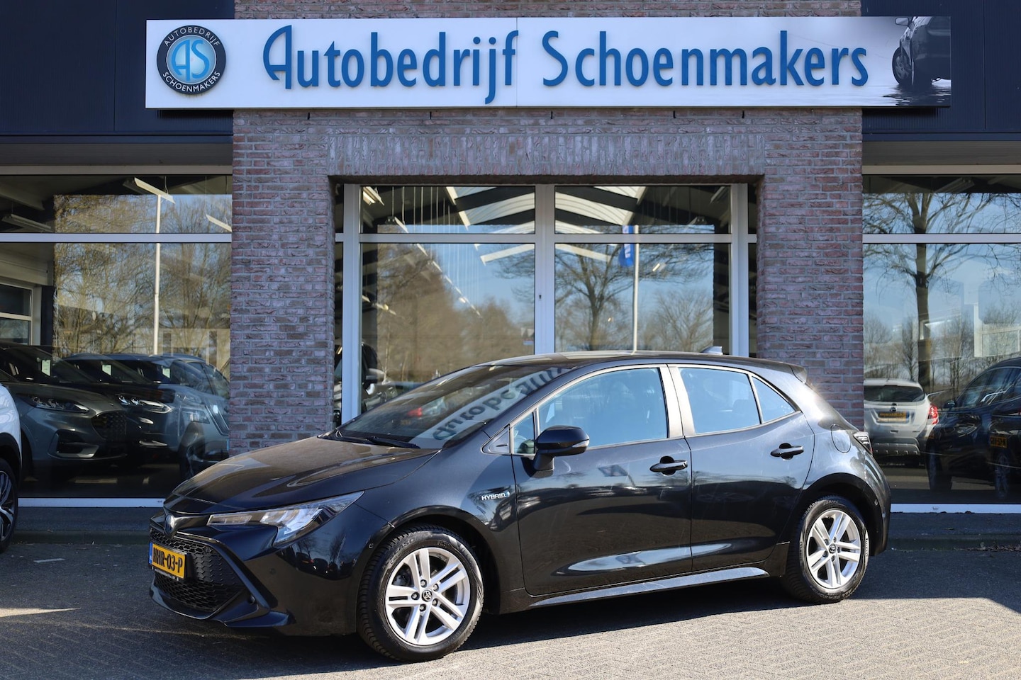 Toyota Corolla - 1.8 Hybrid Active CAMERA CARPLAY DAB NAVI CRUISE CLIMA 2xPDC GSM-LADER - AutoWereld.nl