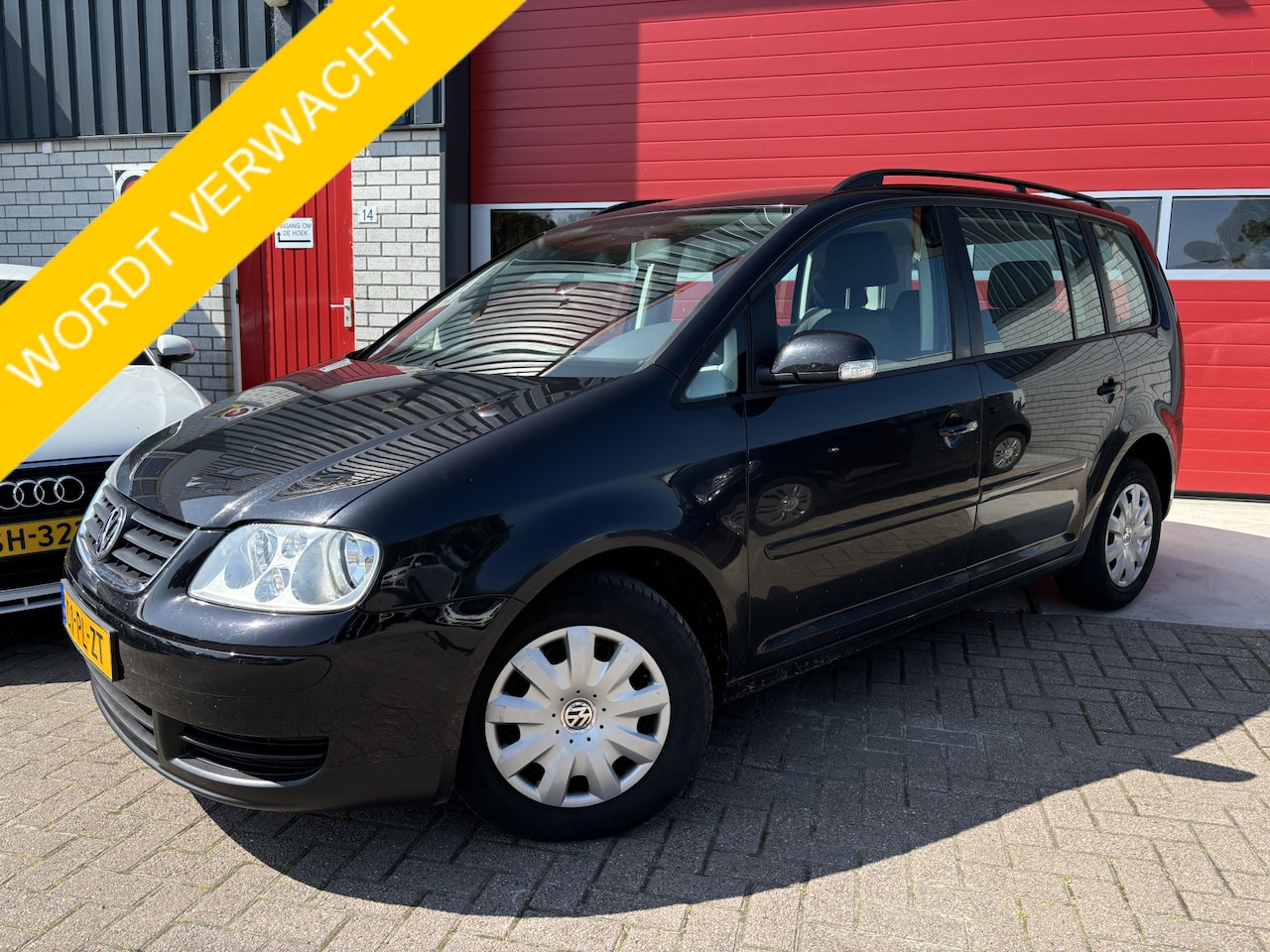 Volkswagen Touran - 2.0-16V FSI Trendline TREKHAAK / CLIMA / CRUISE / ELEK RAMEN / GOED ONDERHOUDEN / APK 01-2 - AutoWereld.nl