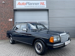 Mercedes-Benz 200-280 (W123) - 200 Belastingvrij Schuifdak