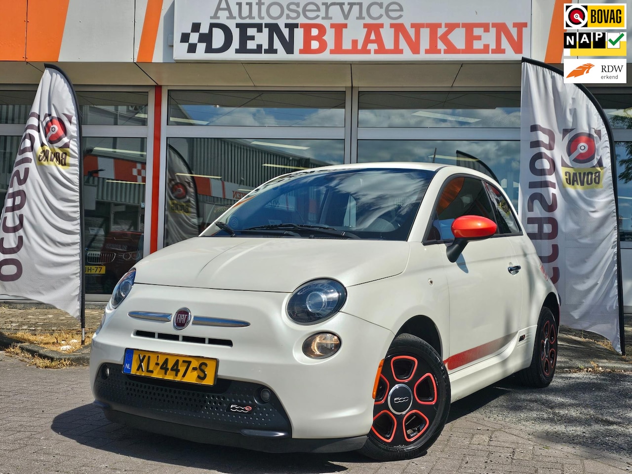 Fiat 500e - 24kwh Sport BJ.2015 / Navi / Leer / Airco Clima / Pdc / Carplay !! - AutoWereld.nl