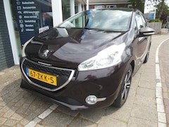 Peugeot 208 - 1.2 VTi Envy 6 maanden Bovag garantie