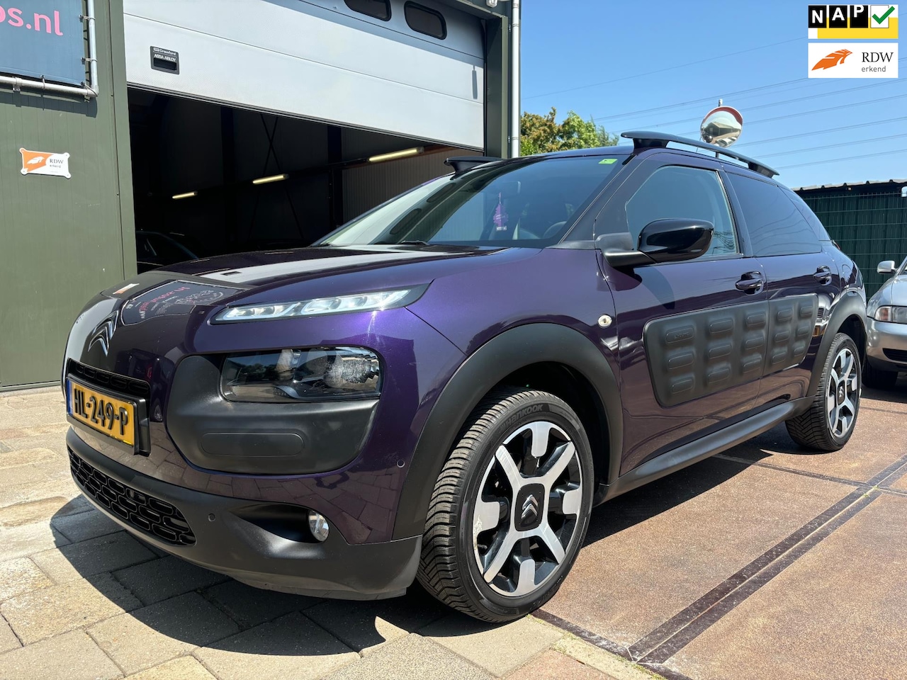 Citroën C4 Cactus - 1.2 PureTech Shine Navi Airco Cruise - AutoWereld.nl