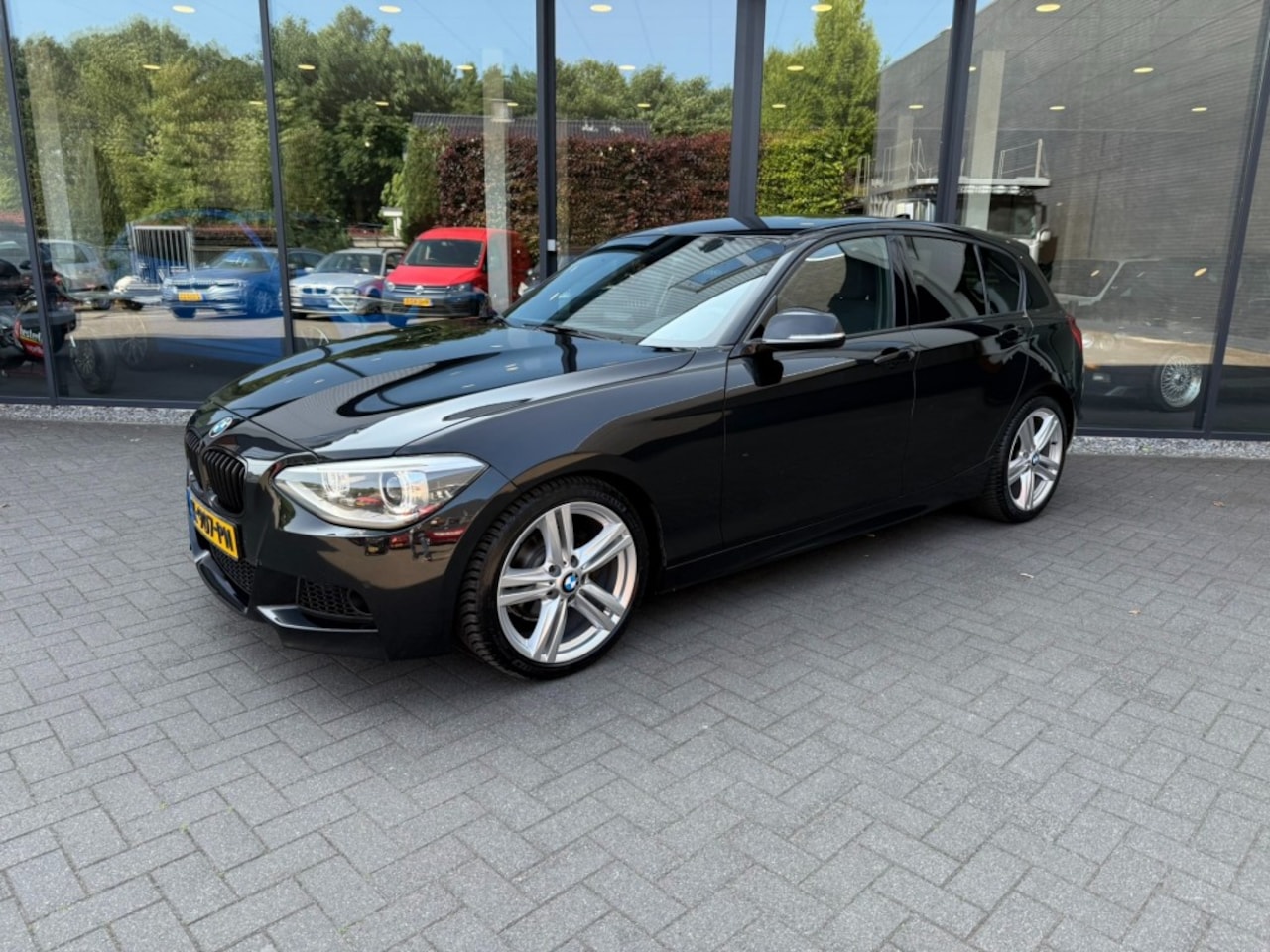 BMW 1-serie - 116i M Sport 116i M-Sport,Xenon,Clima,Stoelverw,Navi,PDC, - AutoWereld.nl