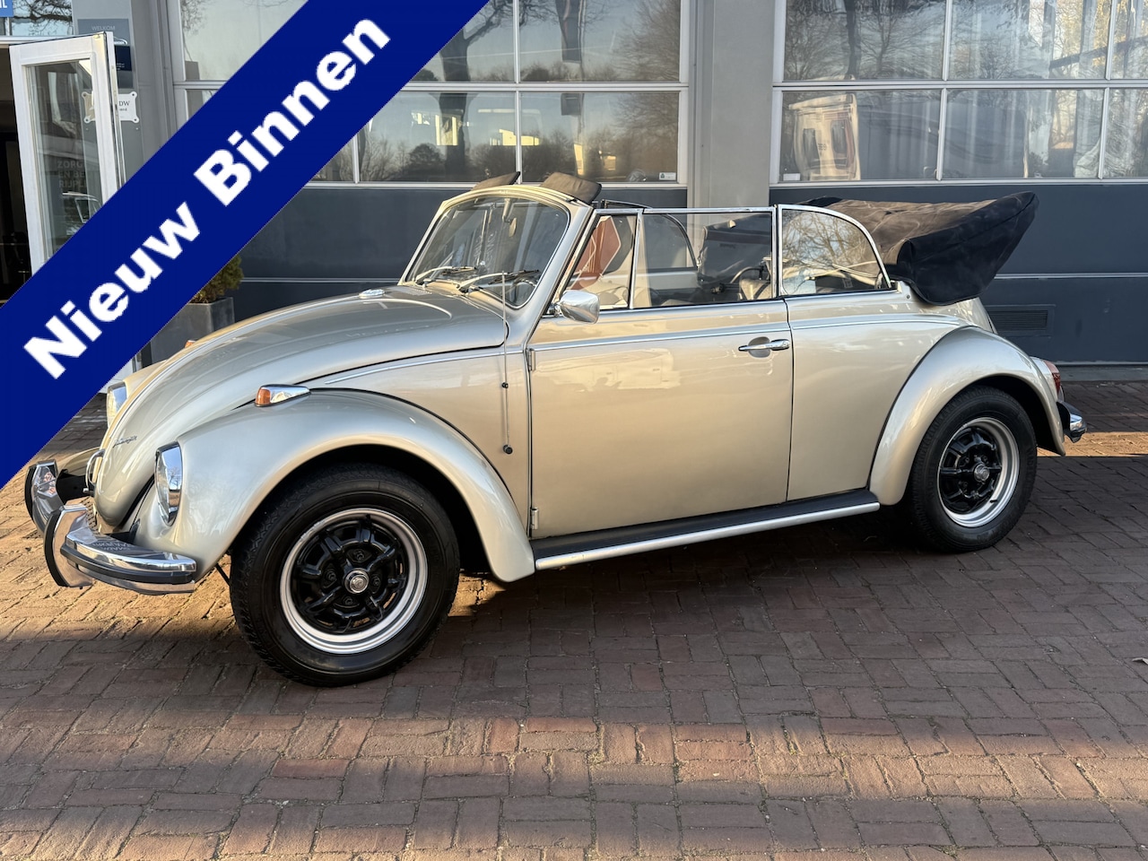 Volkswagen Kever Cabriolet - 1500 nette staat ! (bj 1967) Motor gereviseerd en gerestaureerd. - AutoWereld.nl