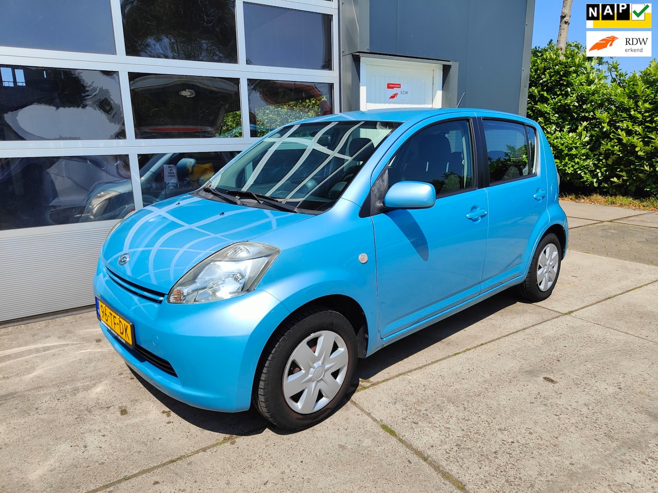 Daihatsu Sirion 2 - 1.3-16V Comfort 5-deurs airco - AutoWereld.nl