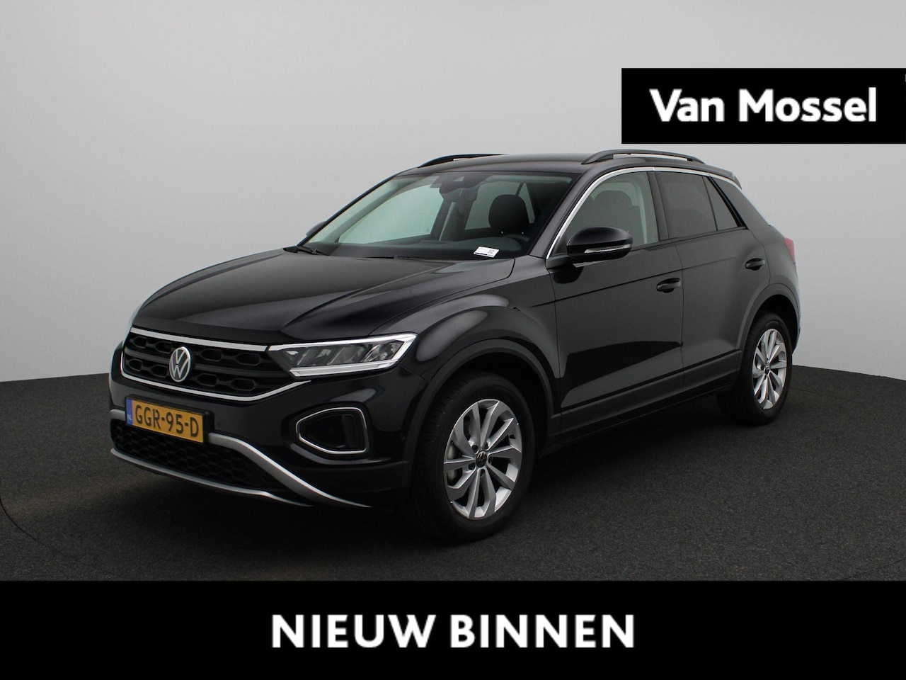Volkswagen T-Roc - 1.0 TSI Life Edition | Apple carplay | 17 Inch Velgen | Cruise Control | Airco | Parkeerse - AutoWereld.nl