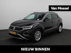 Volkswagen T-Roc - 1.0 TSI Life Edition | Apple carplay | 17 Inch Velgen | Cruise Control | Airco | Parkeerse
