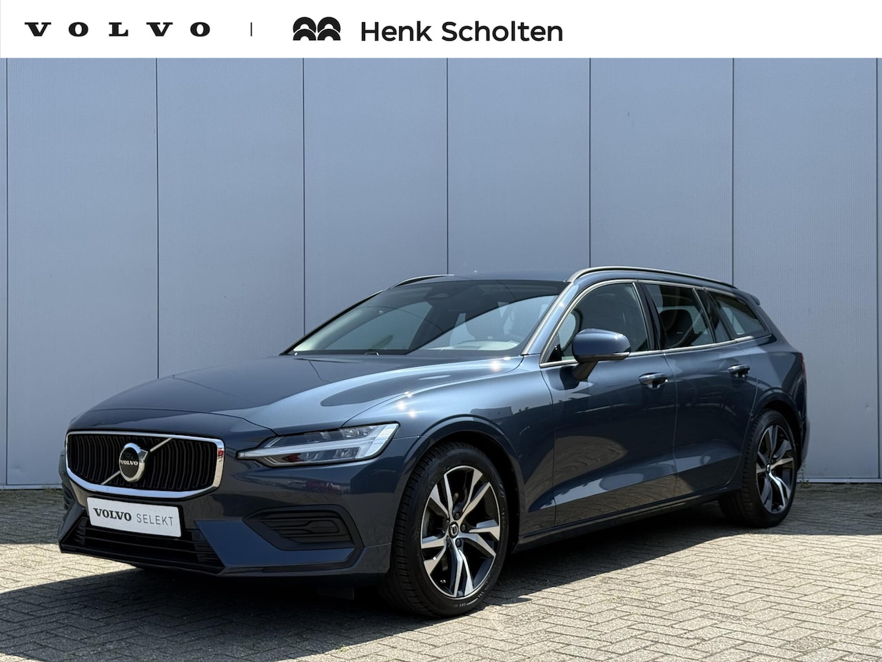 Volvo V60 - B3 AUT7 163PK Essential Edition, Trekhaak semi elektrisch inklapbaar, Stoelverwarming voor - AutoWereld.nl