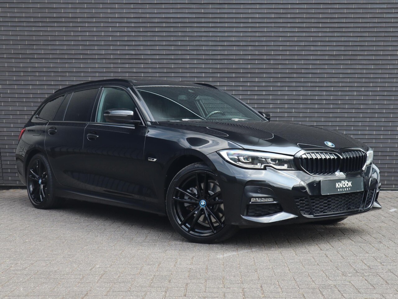 BMW 3-serie Touring - 320e xDrive M-Sport | Panodak |Sportleder | LED | - AutoWereld.nl