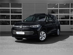 Volkswagen Tiguan - 1.5TSi 272pk eHybrid Elegance | Panoramadak | Harman Kardon | Trekhaak |