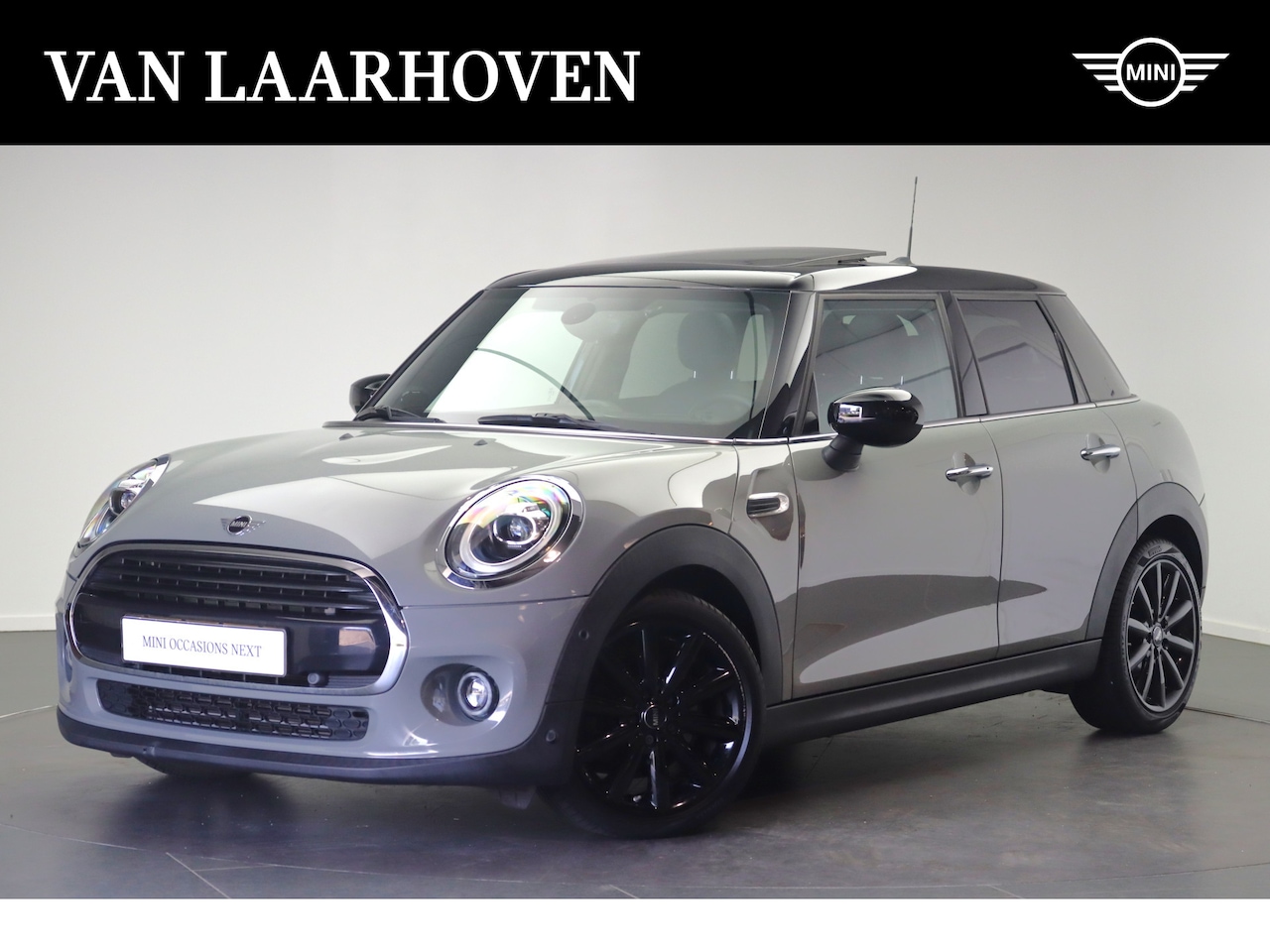 MINI Cooper - Hatchback 60 Years Chili Automaat / Panoramadak / LED / Comfort Access / Head-Up / Park As - AutoWereld.nl