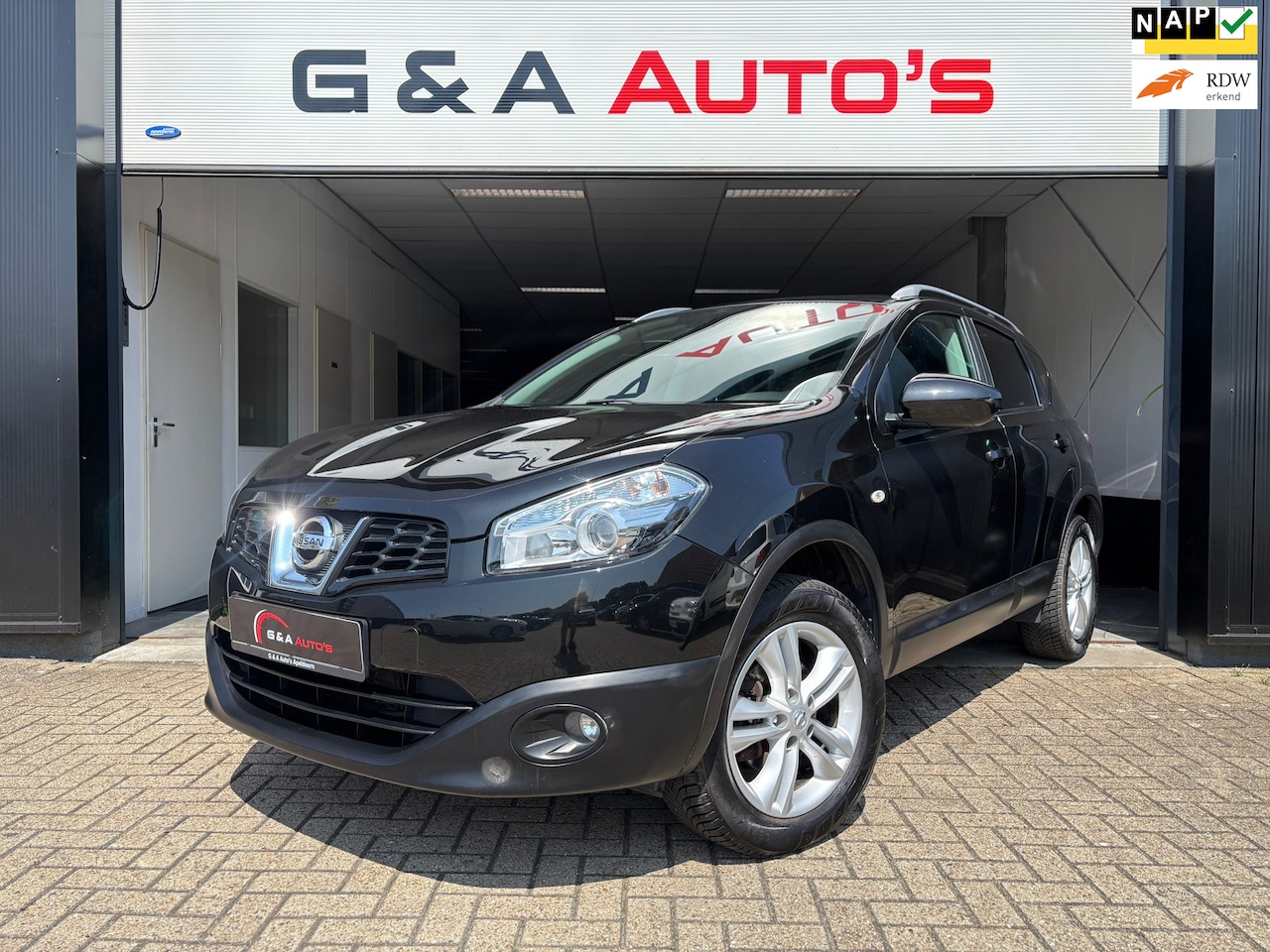 Nissan Qashqai - 2.0 Automaat / Airco / Camera / Cruise CTRL / Pano / NW APK - AutoWereld.nl