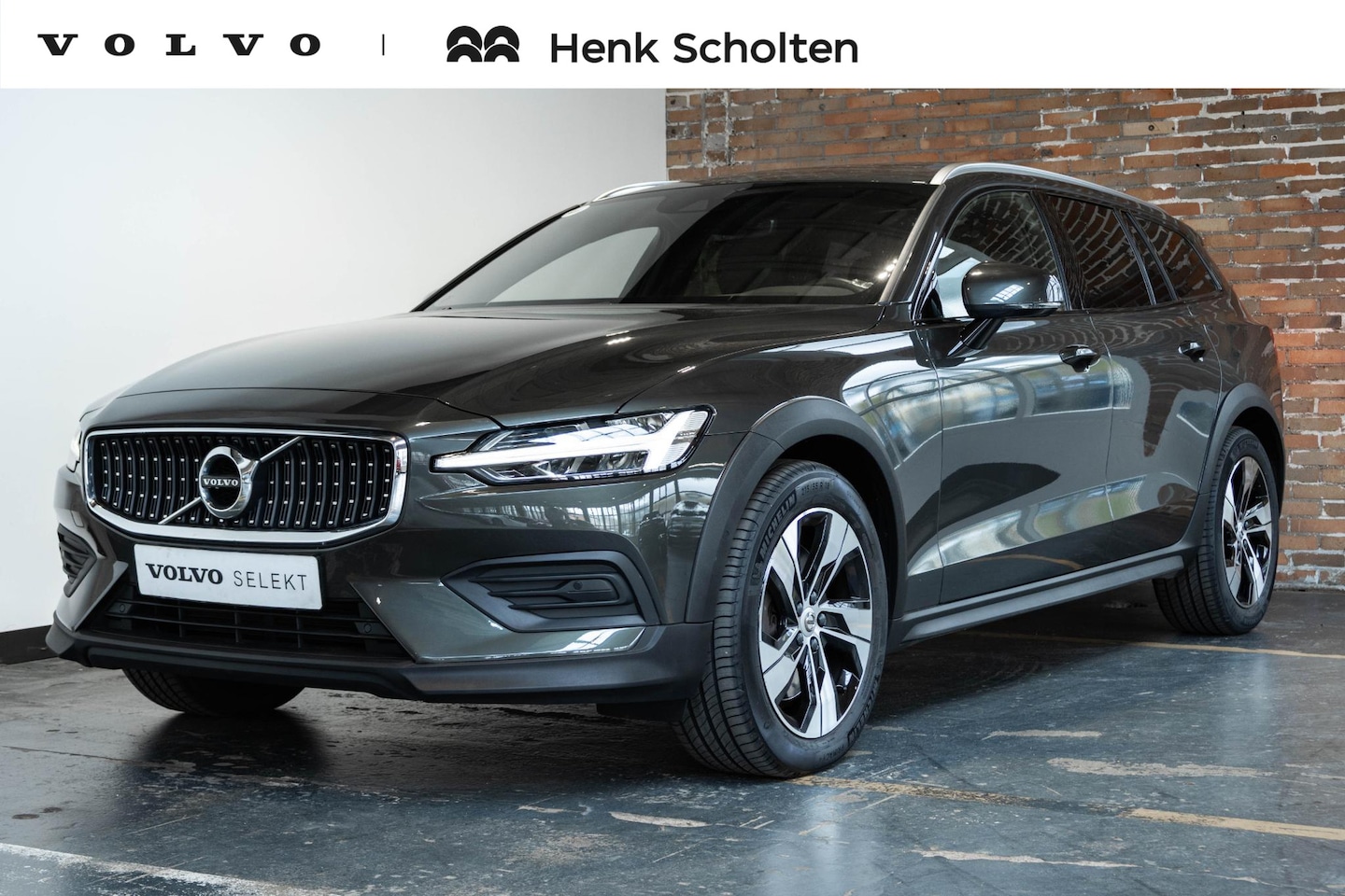 Volvo V60 Cross Country - T5 Automaat AWD Pro | 1ste eigenaar | Dealeronderhouden | Harman Kardon premium audio| Ada - AutoWereld.nl