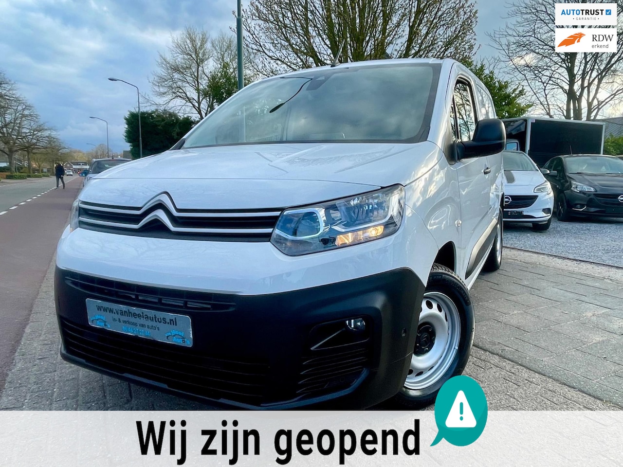 Citroën Berlingo - 1.2 Automaat A-C Elek Pakket Pdc Navi Cruise - AutoWereld.nl