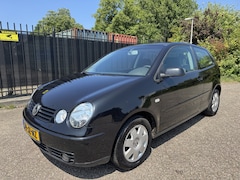 Volkswagen Polo - 1.4-16V Highline Clima/Cruise/LMV