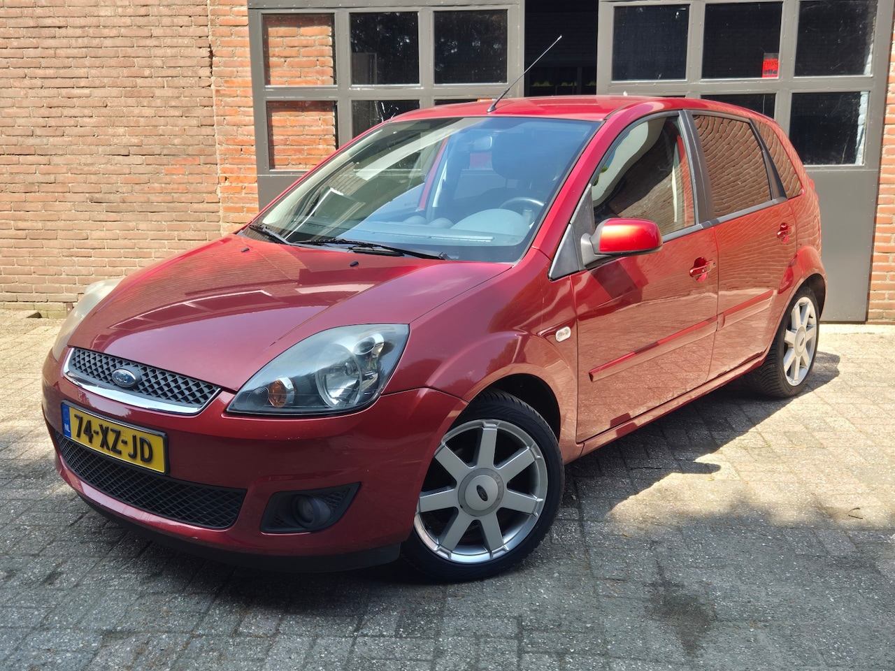 Ford Fiesta - 1.3-8V Futura 1.3-8V Futura , Airco , lichtmetalen velgen , trekhaak! - AutoWereld.nl