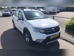 Dacia Sandero - 0.9 90pk TCe Tech Road | Apple Carplay/Android Auto | Parkeer Camera | Parkeersensoren |