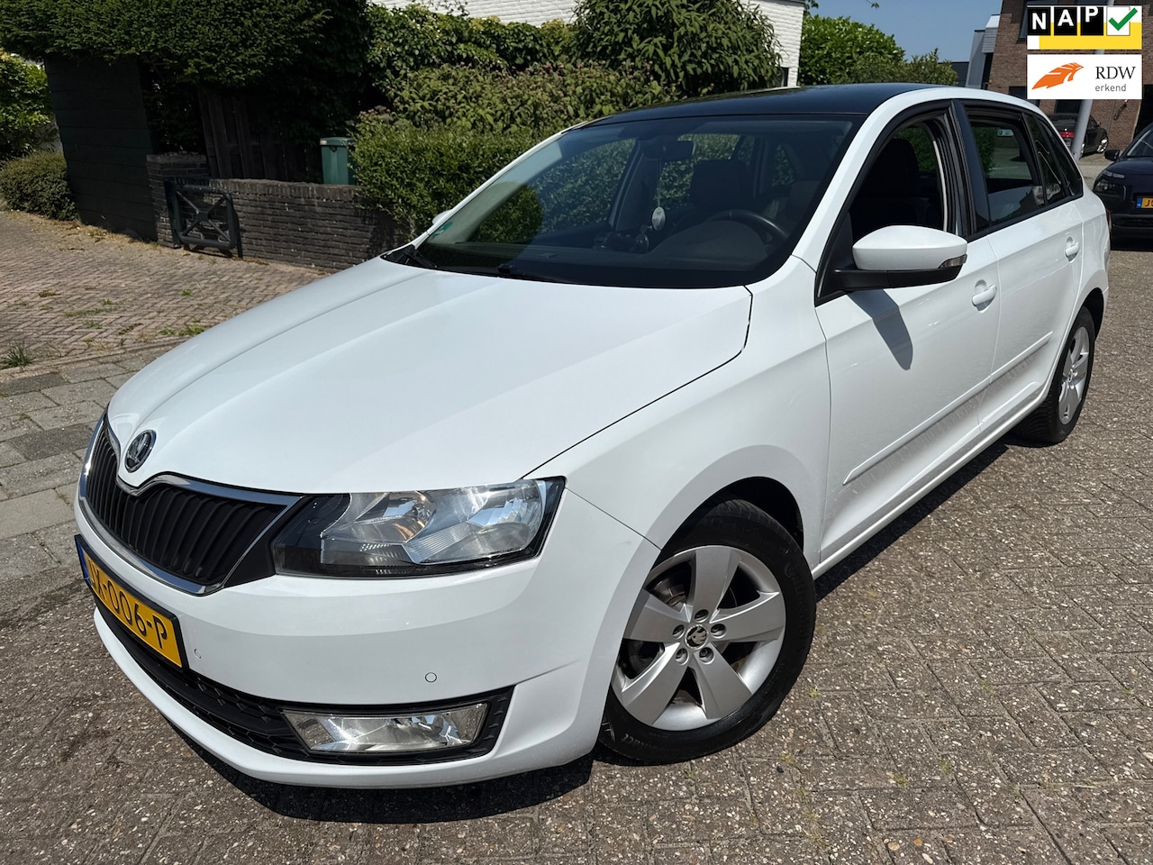 Skoda Rapid Spaceback - 1.2 TSI Greentech JOY 1.2 TSI Greentech JOY - AutoWereld.nl