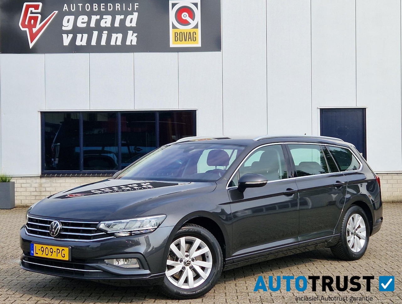 Volkswagen Passat Variant - 1.5 TSI DSG Business TREKH. ADAP CRUISE DIGI DASH - AutoWereld.nl
