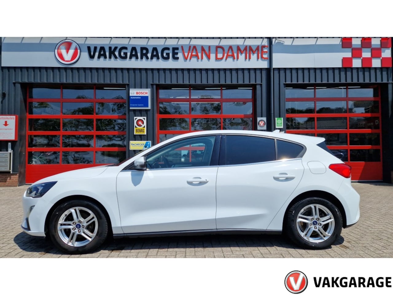 Ford Focus - 1.0 EcoB. Tr Ed. bns - AutoWereld.nl