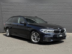 BMW 5-serie Touring - 520i M Sport High Executive | Panodak | Comfortleder | Camera | Adaptive LED |
