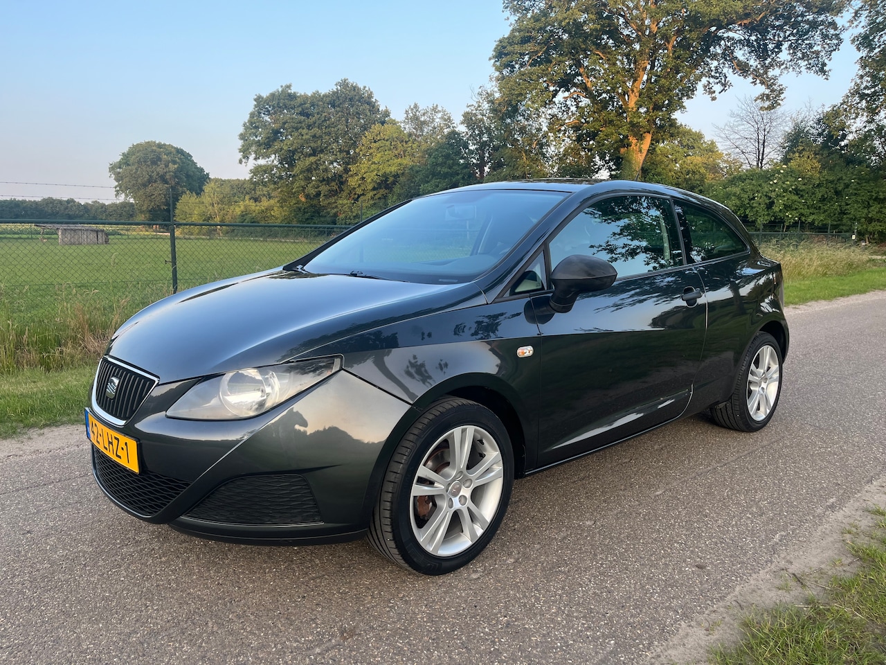 Seat Ibiza SC - 1.2 Club Airco - LM Velgen - Trekhaak - AutoWereld.nl