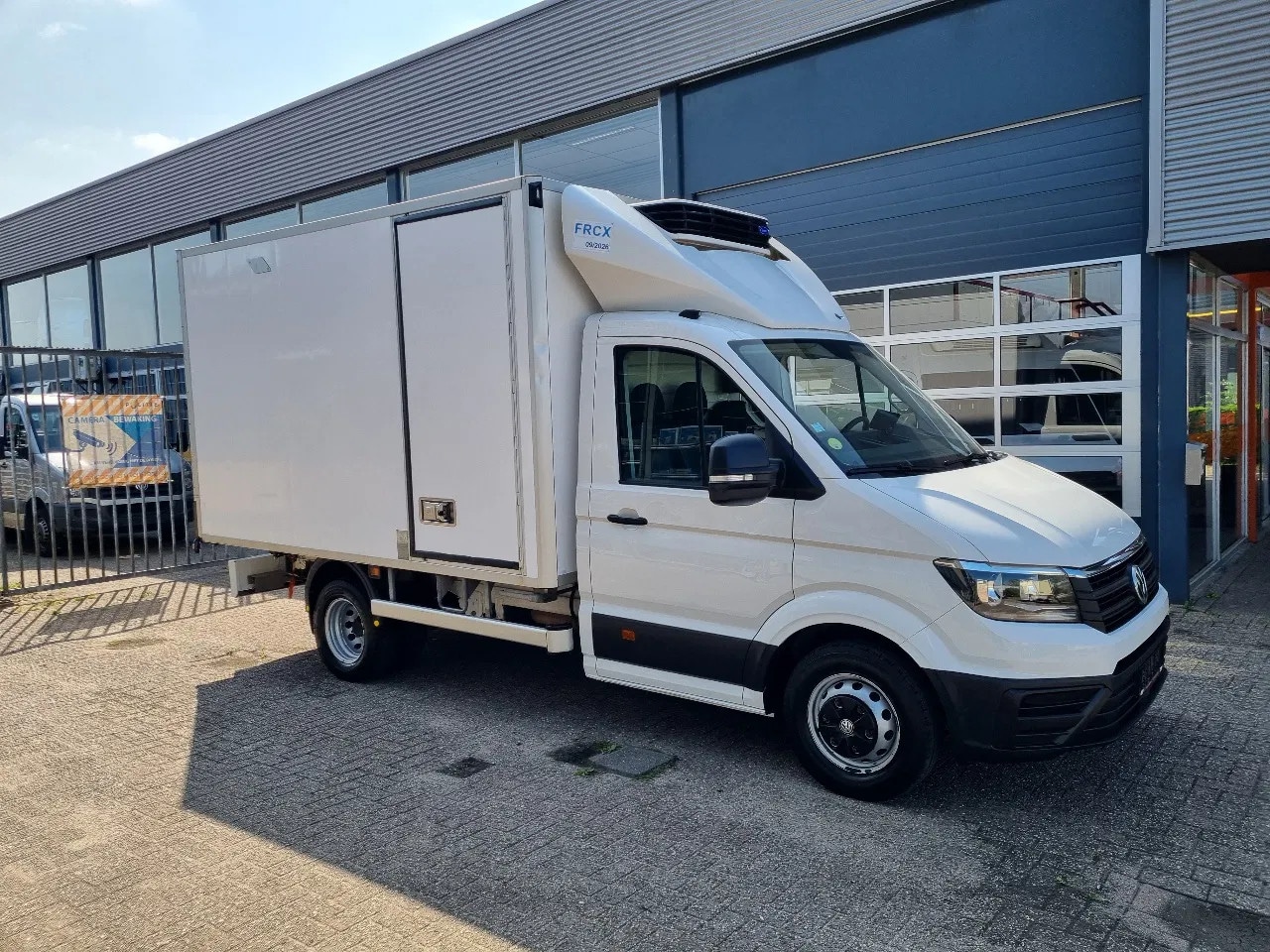 Volkswagen Crafter - 50 2.0 TDI Kuhlkoffer/ Carrier Xarios 350/ -20C/+20C GVW 3500 kg - AutoWereld.nl