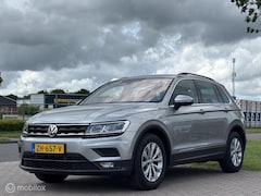 Volkswagen Tiguan - 1.5 TSI ACT Comfortline trekhaak camera acc