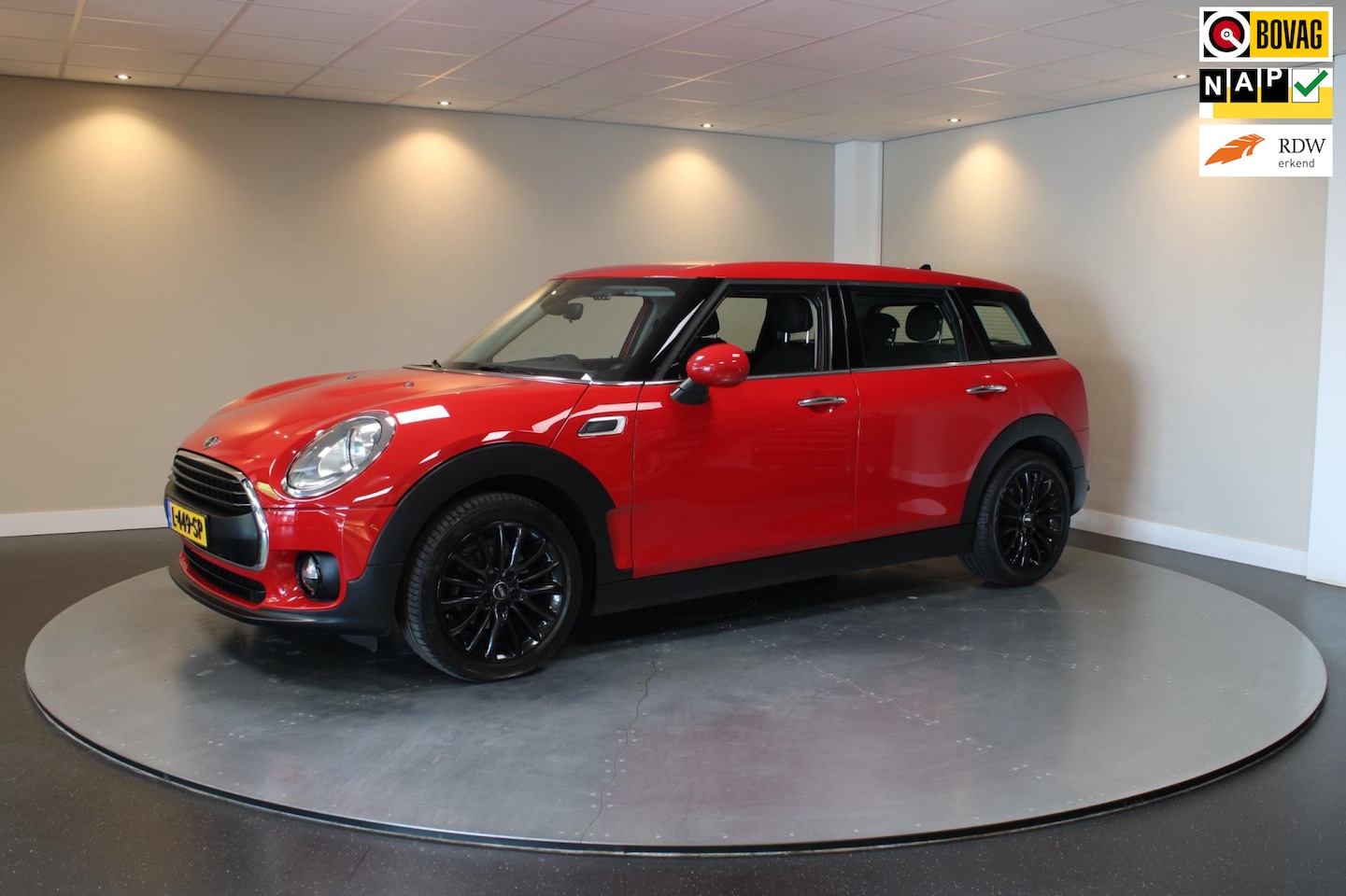 MINI Clubman - Mini 1.5 One Pepper Business *Neon-ring* Stoelverw.|Keyless|BT - AutoWereld.nl